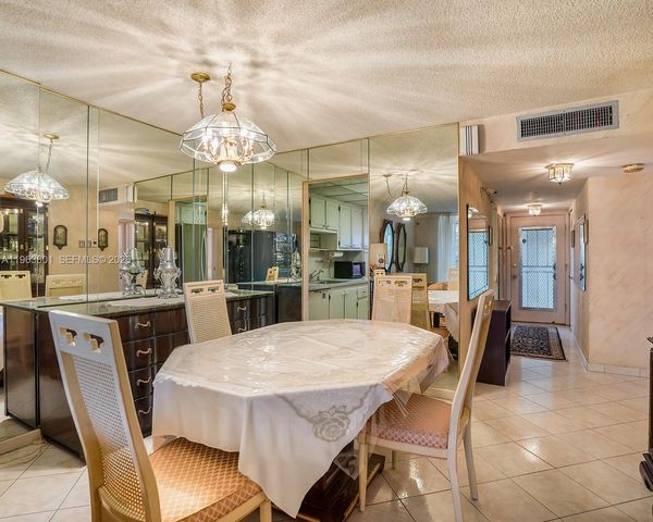 2900 NW 48th Ter 117, Lauderdale Lakes, FL 33313