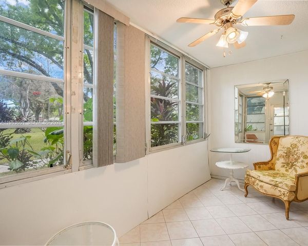 2900 NW 48th Ter 117, Lauderdale Lakes, FL 33313