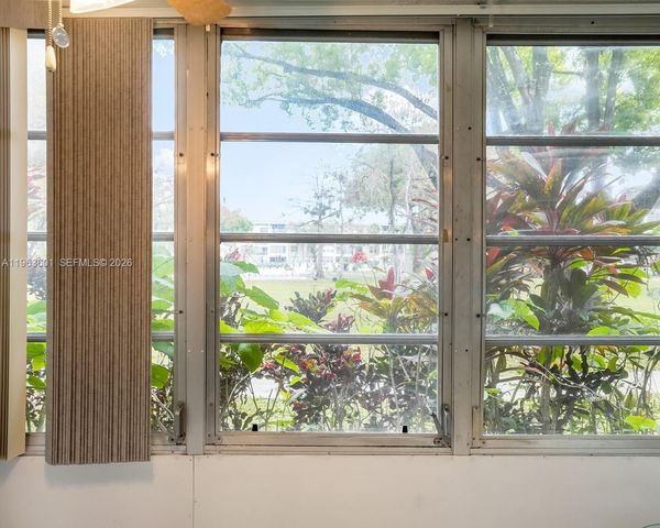 2900 NW 48th Ter 117, Lauderdale Lakes, FL 33313