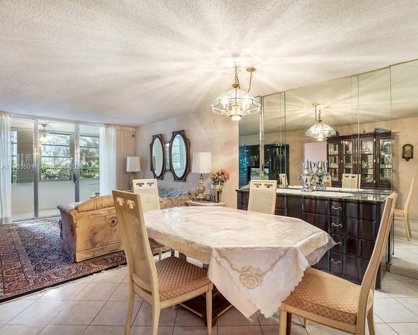 2900 NW 48th Ter 117, Lauderdale Lakes, FL 33313