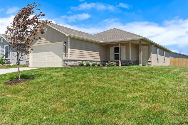 20360 W 195th Street, Spring Hill, KS 66083