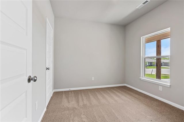 20360 W 195th Street, Spring Hill, KS 66083