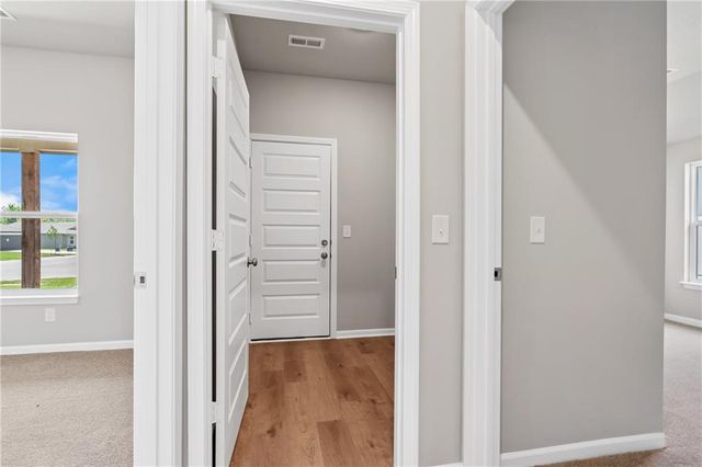 20360 W 195th Street, Spring Hill, KS 66083