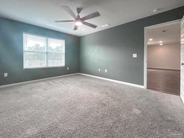 4006 Whitetail Ln, Pensacola, FL 32526