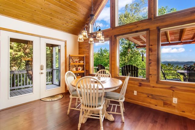 111 Trophy Buck Point, Murphy, NC 28906