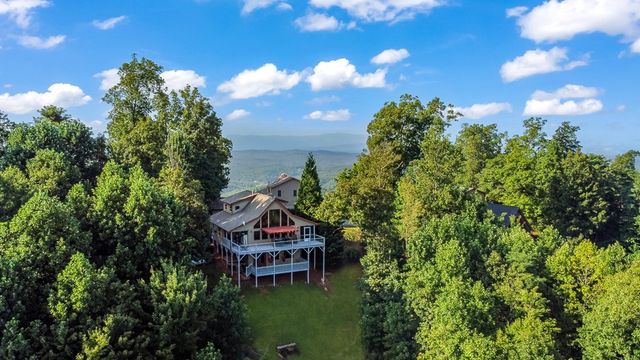 111 Trophy Buck Point, Murphy, NC 28906