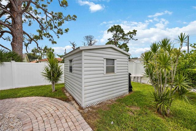 230 E GREEN STREET, Englewood, FL 34223