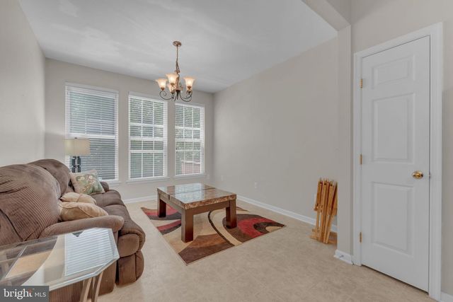 3 SADDLE LN, Sicklerville, NJ 08081
