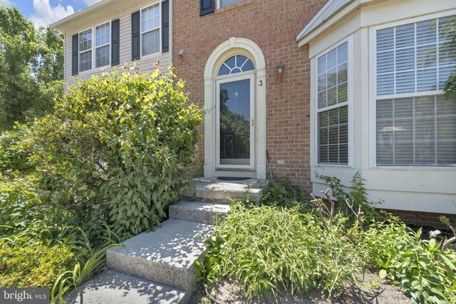 3 SADDLE LN, Sicklerville, NJ 08081