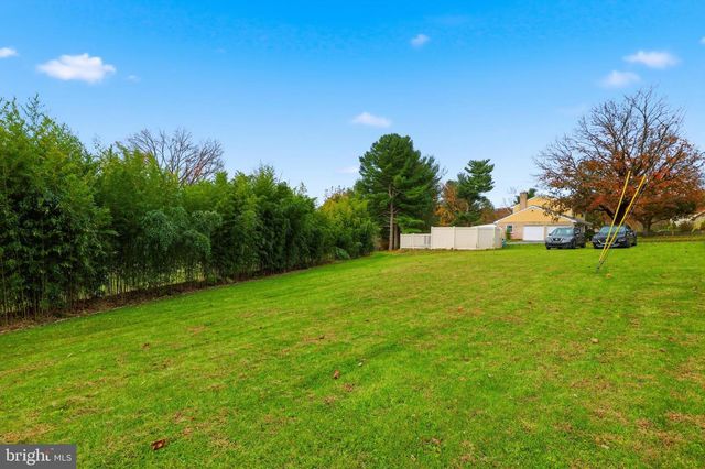 2320 FRUITVILLE PIKE, Lancaster, PA 17601