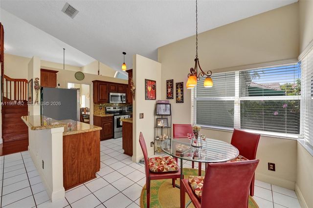 2932 Oak Park Cir, Davie, FL 33328