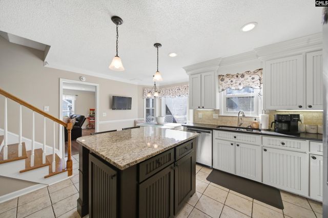 512 Hallsborough Drive, West Columbia, SC 29170