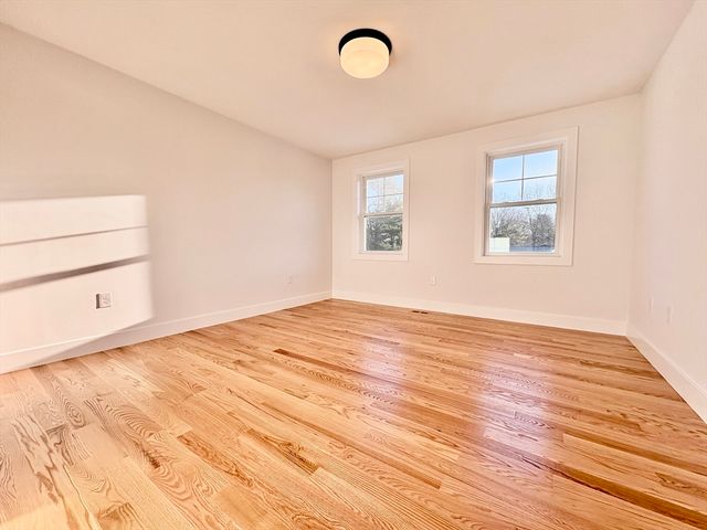 8 Country Lane, Billerica, MA 01821