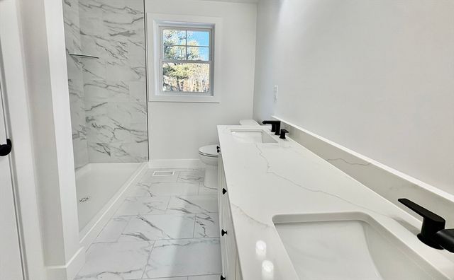 8 Country Lane, Billerica, MA 01821
