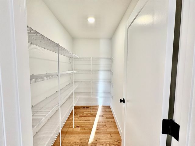 8 Country Lane, Billerica, MA 01821