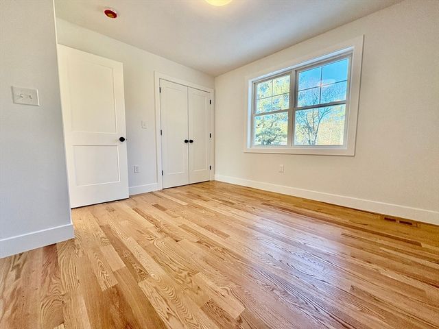 8 Country Lane, Billerica, MA 01821