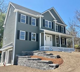 8 Country Lane, Billerica, MA 01821