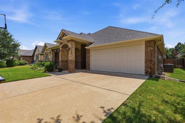 317 Delaware Street, Burleson, TX 76028