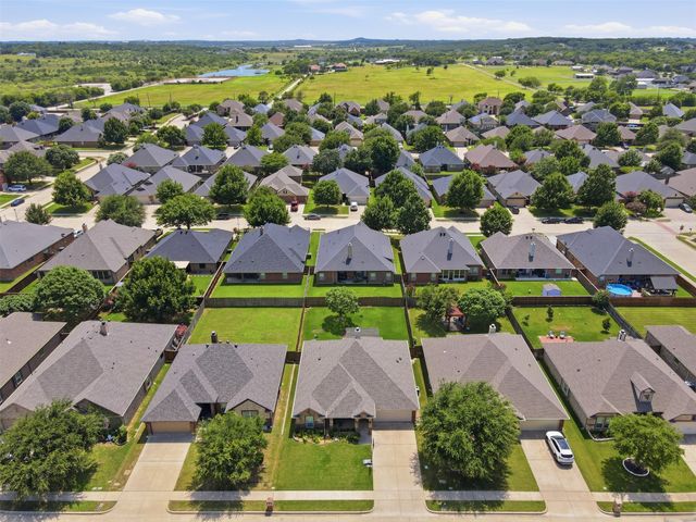 317 Delaware Street, Burleson, TX 76028