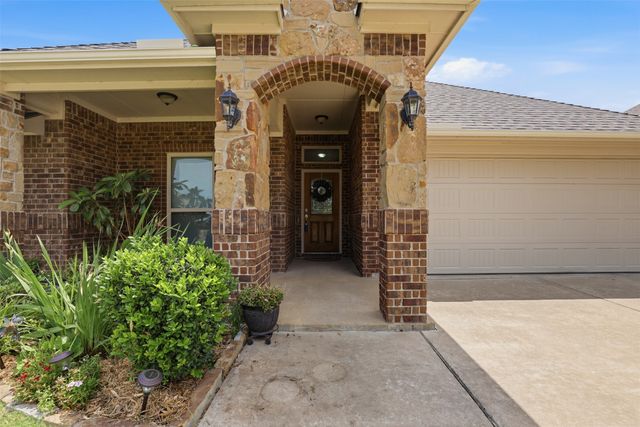 317 Delaware Street, Burleson, TX 76028