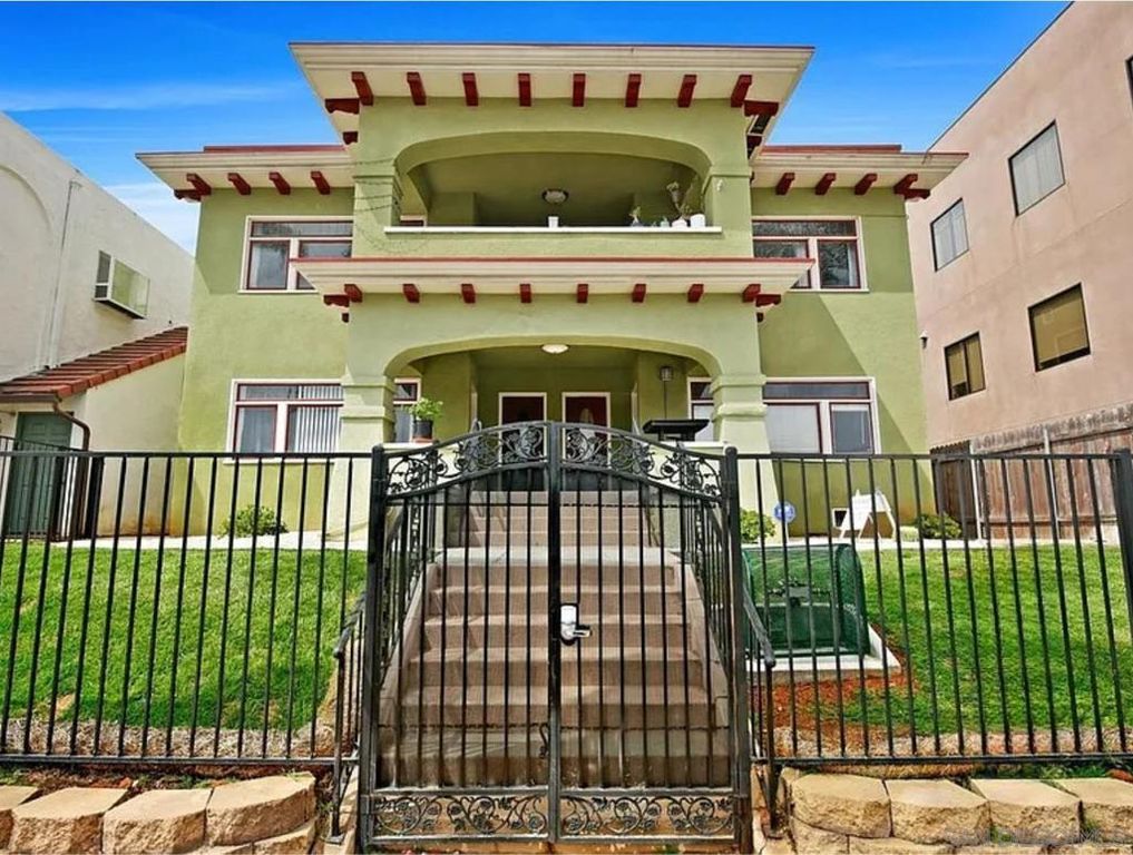 3574 4th Ave. (-80), San Diego, CA 92103 — exterior