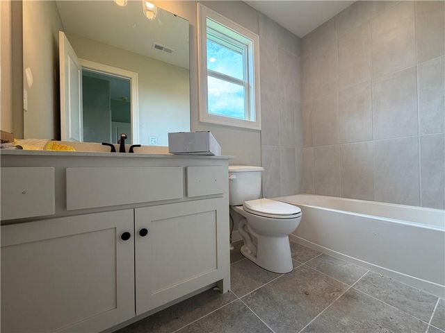 16978 S Brentwood Street, Olathe, KS 66062