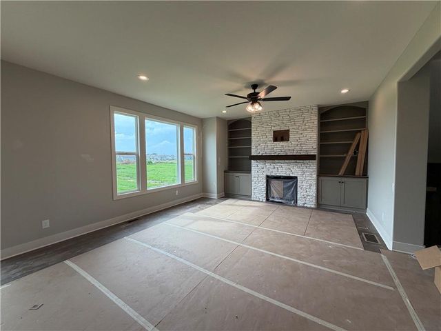 16978 S Brentwood Street, Olathe, KS 66062