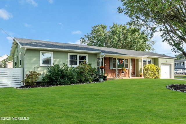 1172 Avrum Drive, Toms River, NJ 08753