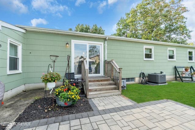 1172 Avrum Drive, Toms River, NJ 08753