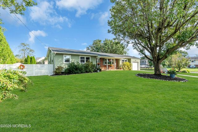 1172 Avrum Drive, Toms River, NJ 08753