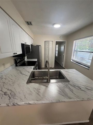 607 23RD AVENUE E, Bradenton, FL 34208