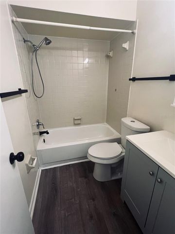 607 23RD AVENUE E, Bradenton, FL 34208