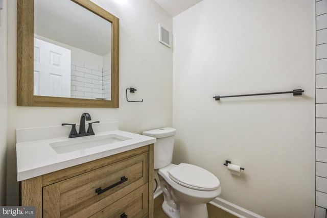 4221 CHALFONT PL, Philadelphia, PA 19154