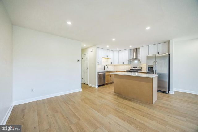 4221 CHALFONT PL, Philadelphia, PA 19154