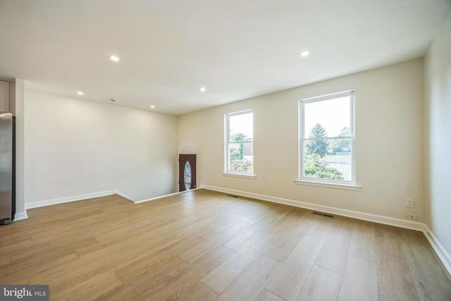 4221 CHALFONT PL, Philadelphia, PA 19154