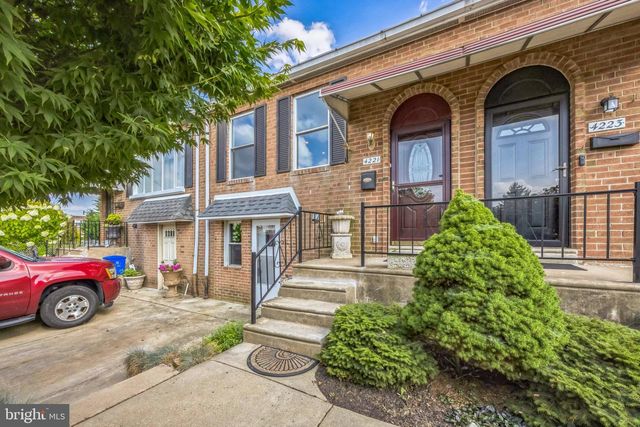 4221 CHALFONT PL, Philadelphia, PA 19154