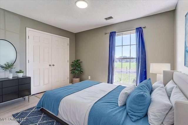 6643 Timber Point Circle, Horn Lake, MS 38637