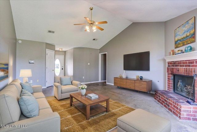6643 Timber Point Circle, Horn Lake, MS 38637