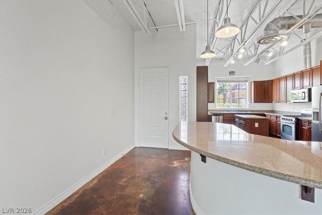 5603 Deer Creek Falls Court, Las Vegas, NV 89118