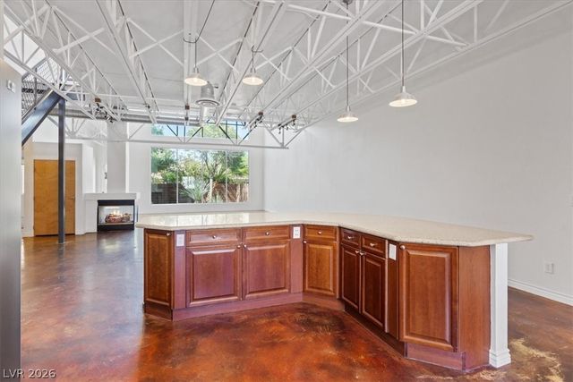5603 Deer Creek Falls Court, Las Vegas, NV 89118