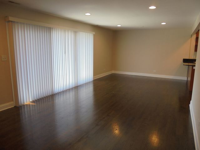 1711 W Jarvis Avenue 102, Chicago, IL 60626