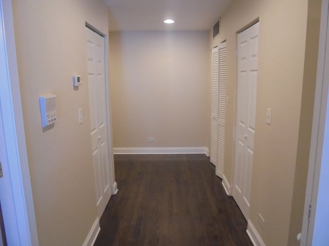 1711 W Jarvis Avenue 102, Chicago, IL 60626