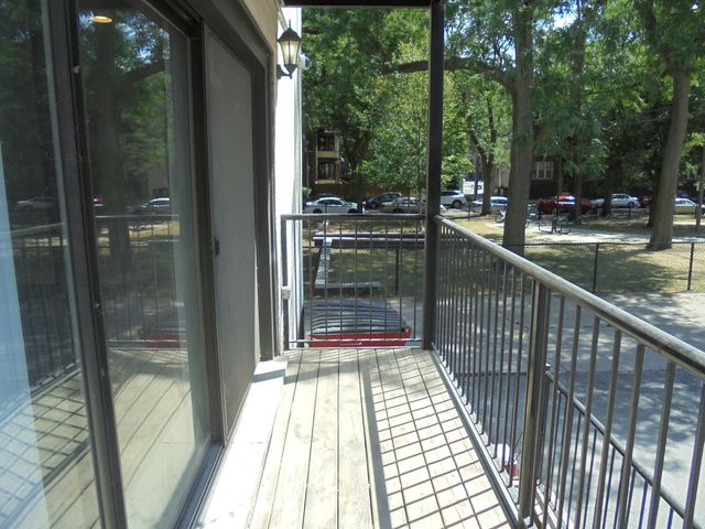 1711 W Jarvis Avenue 102, Chicago, IL 60626