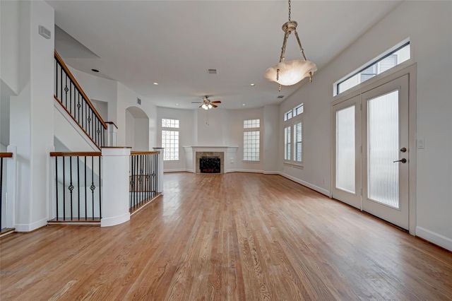 5410 Rose Street, Houston, TX 77007