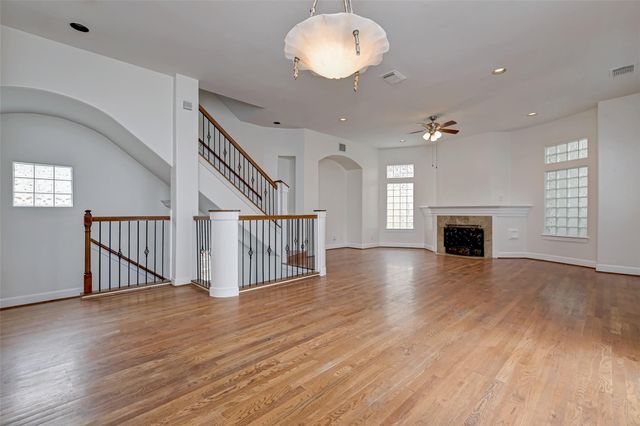 5410 Rose Street, Houston, TX 77007