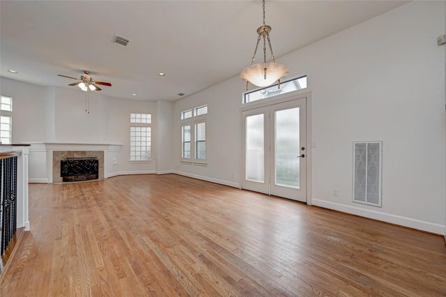 5410 Rose Street, Houston, TX 77007