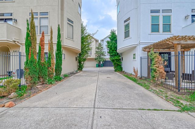 5410 Rose Street, Houston, TX 77007