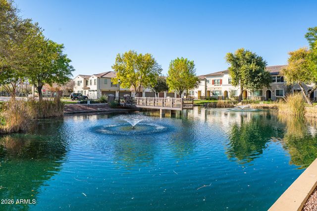 2750 S VOYAGER Drive 101, Gilbert, AZ 85295