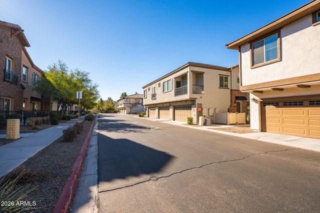 2750 S VOYAGER Drive 101, Gilbert, AZ 85295