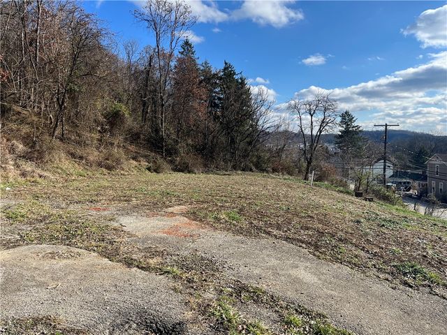 425 W Main St, West Newton, PA 15089